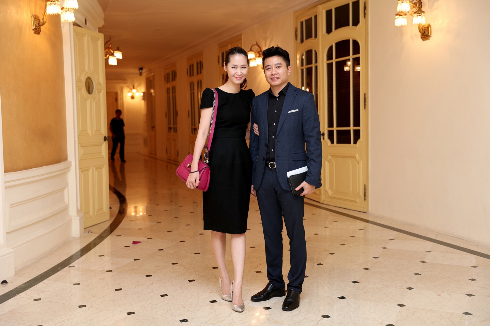 Dương Thùy Linh cùng chồng đi cổ vũ “thần đồng” Piano Nguyễn Việt Trung - 7 Mặc dù sống và học nhạc ở Ba Lan từ nhỏ, nhưng Nguyễn Việt Trung rất thân thiết với chị dâu Dương Thùy Linh. Mỗi lần về nước, Hoa hậu thân thiện đều tranh thủ cùng gia đình đưa Việt Trung đi du lịch và thưởng thức những món ngon của quê hương.