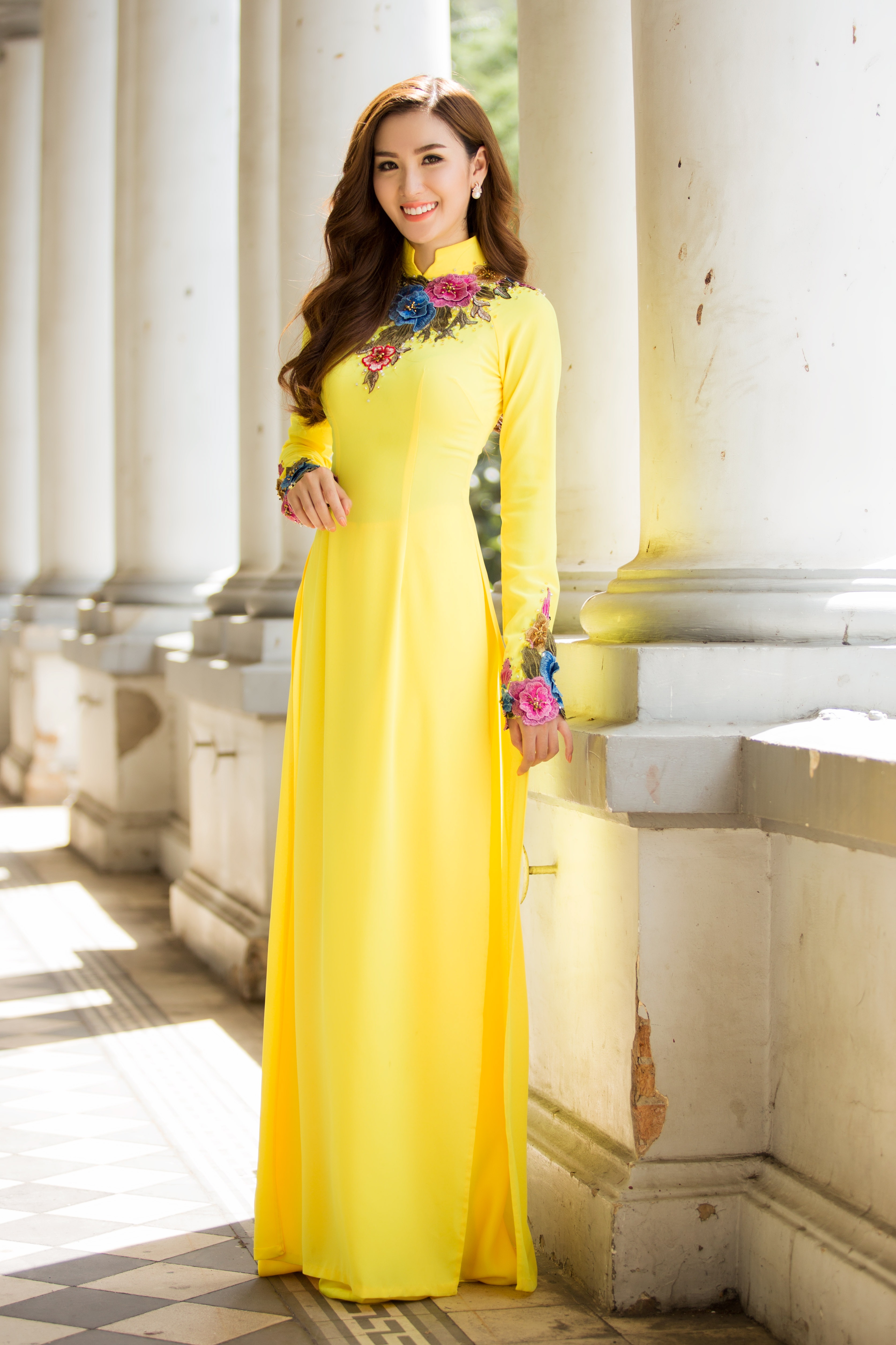 Bắt gặp học trò Phạm Hương tình tứ bên Nam vương Đại sứ Hoàn cầu - 1 Ngọc Loan sinh năm 1993, quê ở Kon Tum. Cô là một trong hai thí sinh được Phạm Hương ưu ái và khán giả đánh giá cao trong chương trình The Face. Tuy nhiên, cô gái sinh năm 9x này đã phải rời cuộc chơi ở tập 9 vì cuộc canh tranh khốc liệt. Tận dụng những ưu thế của mình, học trò Phạm Hương tích cực tham gia các hoạt động chụp ảnh sau khi rời cuộc chơi.