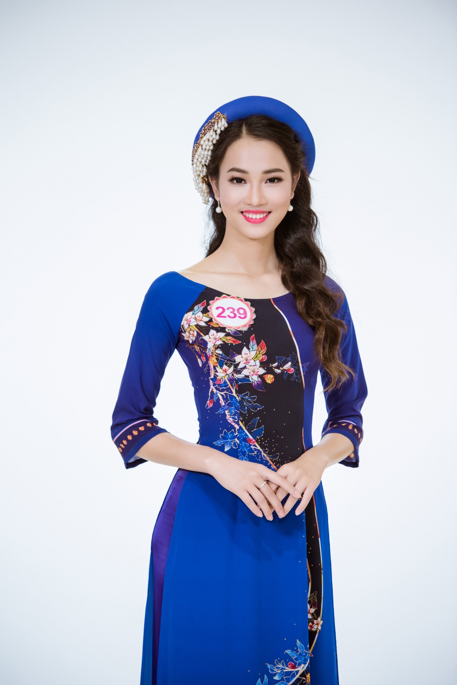 Nét duyên dáng của 30 người đẹp Hoa hậu Việt Nam trước giờ G - 16 Phạm Thuỷ Tiên.