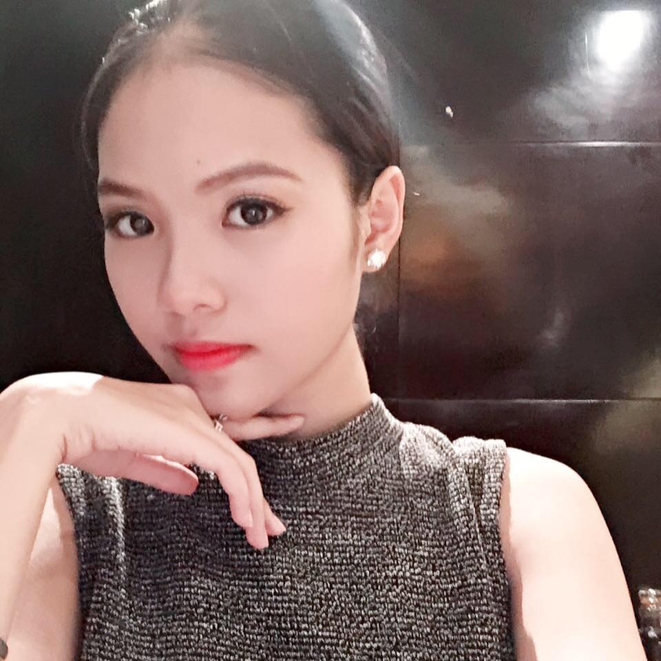 Ảnh xinh lung linh của vợ Chí Anh - 9 Khánh Thi cũng chia sẻ rằng, bản thân cảm thấy rất vui bởi cuối cùng “tình cũ” đã yên bề gia thất. Nữ kiện tướng dancesport cho biết cô sẽ thu xếp để ra thủ đô dự đám cưới Chí Anh.