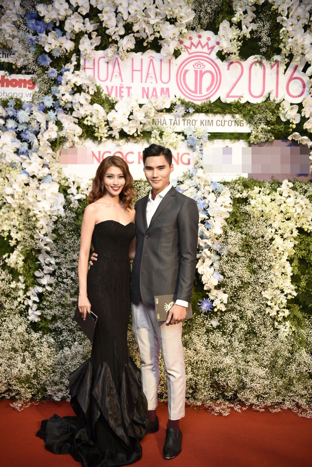 
Chế Nguyễn Quỳnh Châu và bạn trai Quang Hùng
