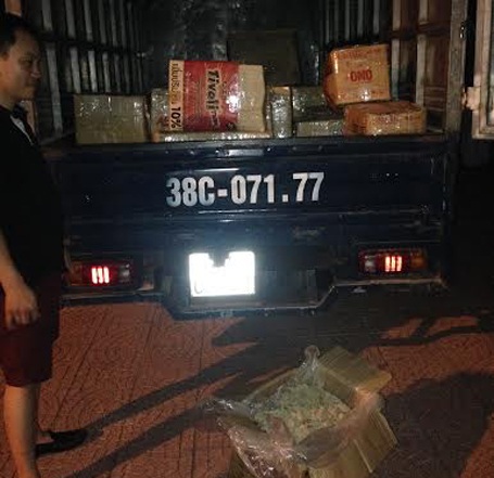 Bắt xe tải chở gần 1,4 tấn thuốc viên đông y không rõ nguồn gốc - 1 Chiếc xe tải chở 1,4 tấn thuốc viên đông y bị bắt giữ
