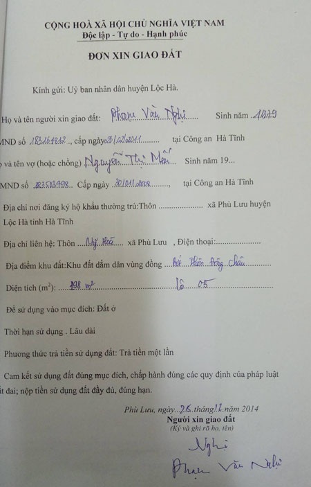 Xôn xao chuyện những hộ “nghèo rớt” bỗng dưng sở hữu “đất vàng” - 5 Đơn xin giao đất