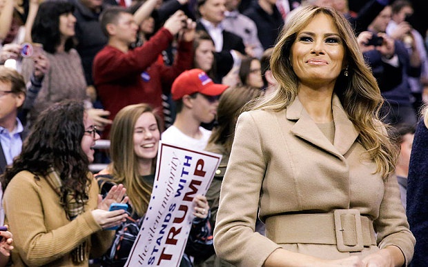 Người vợ siêu mẫu của Donald Trump: Vợ chồng tôi chưa từng to tiếng - 2 Bà Melania Trump. (Ảnh: AP)