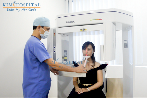 Bội thực thông tin gọt mặt V Line - 4 Bệnh viện thẩm mỹ Hàn Quốc KIM dùng máy X quang ConeBeam CT 3D kỹ thuật số và máy Pano Cepha để kiểm tra cấu trúc xương hàm trước khi thực hiện gọt mặt V line.