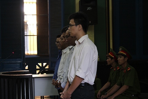 Các bị cáo tại tòa.