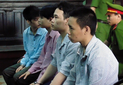 Các bị cáo tại phiên tòa xét xử phúc thẩm