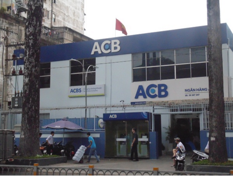 Tòa nhà 446-448 hiện đang là hội sở của ngân hàng ACB