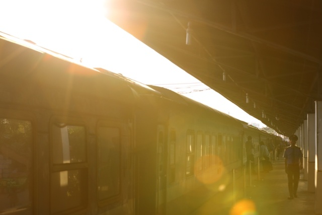 Cảnh buồn chiều sân ga...