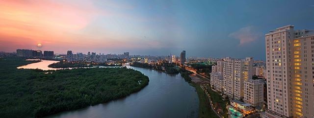 Phú Mỹ Hưng đẩy mạnh trục đường thương mại quốc tế kết nối khu Nam Viên - 5 Bên cạnh đó, ranh giới tự nhiên của khu Nam Viên với các khu vực khác được bao bọc bởi các dòng sông, tạo nên một tổ hợp không gian tựa như bán đảo xanh mát.
