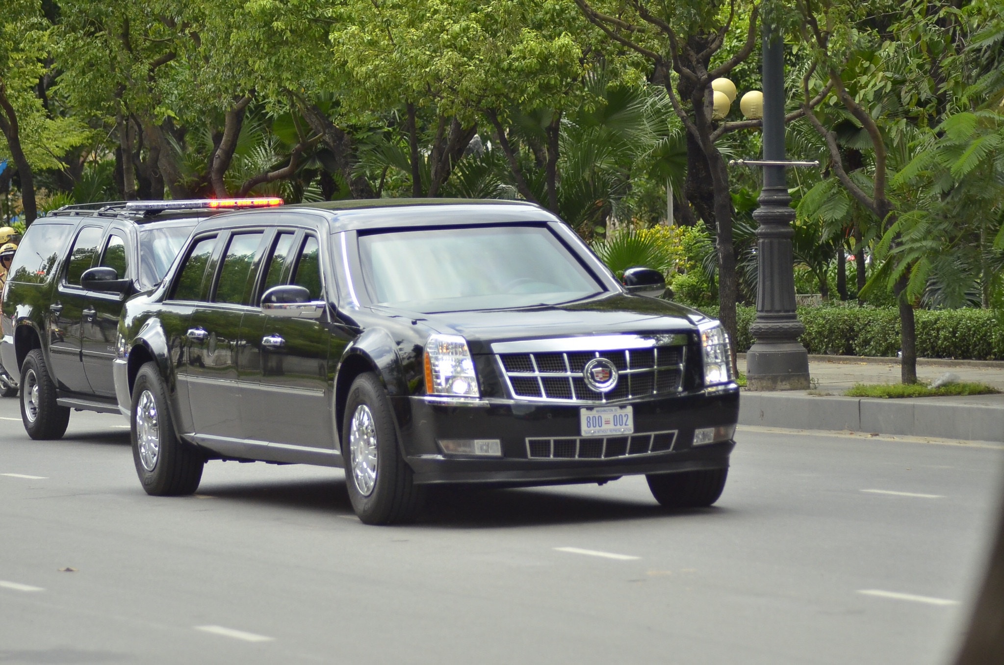 Thẳng hướng về sân bay