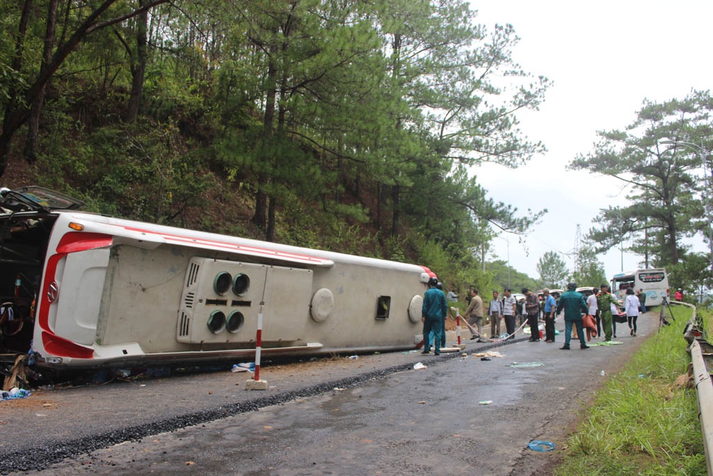 
Bước đầu cơ quan điều tra xác định xe du lịch biển số 60B-029.68 bị mất thắng.
