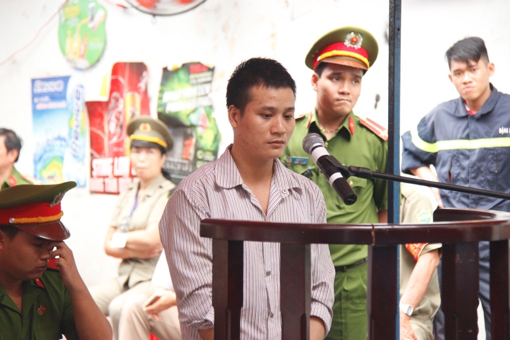 Bị cáo Sơn tại phiên tòa xét xử lưu động