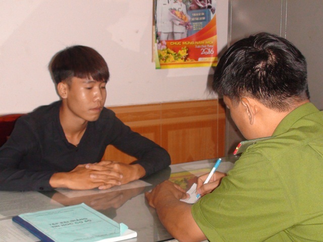 Nguyễn Văn Nam tại cơ quan điều tra.