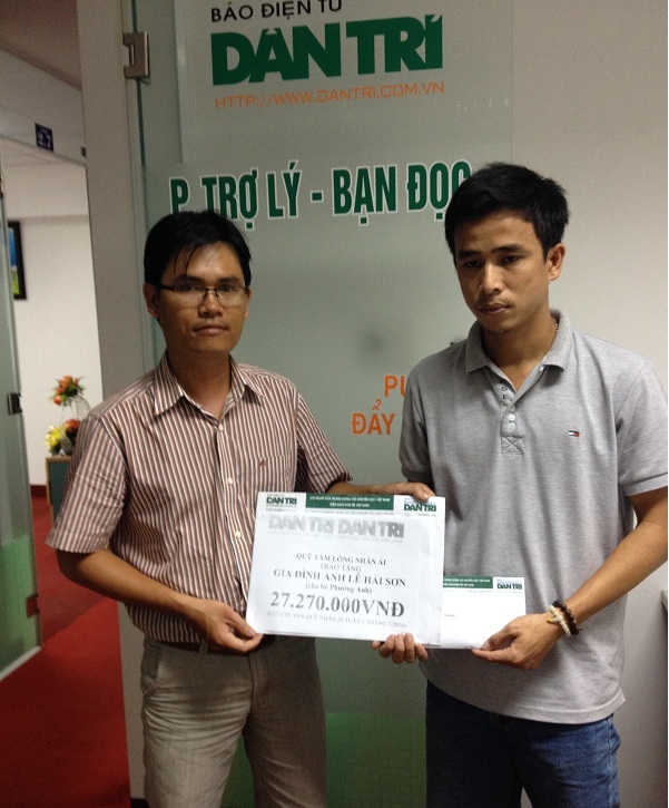 Hơn 27 triệu đồng đến với bé gái bị ung thư máu - 1 Trao quỹ nhân ái đến với gia đình anh Sơn