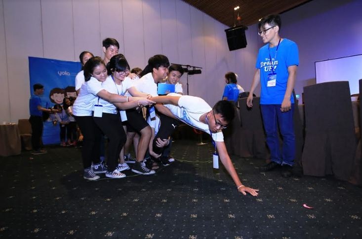 Trạm thứ 5 của chương trình là Nguồn lực hỗ trợ được dẫn dắt bởi chị Ngô Thùy Ngọc Tú – Đồng sáng lập, thành viên Hội đồng Quản trị Trung tâm YOLA.Thông qua các trò chơi đòi hỏi tinh thần đồng đội cao, các bạn trẻ hiểu thêm về tầm quan trọng của những người đồng hành trên con đường thực hiện ước mơ.