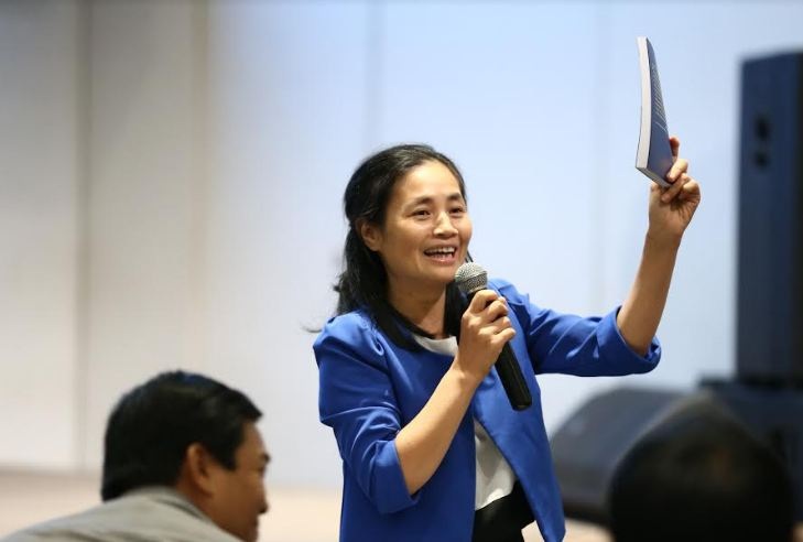 Trong lúc trại sinh tham gia trại hè “Dream Up”, các bậc phụ huynh lắng nghe chia sẻ từ cô Lê Thị Minh Tâm - Thạc sĩ Tâm lý học Đại học Mahidol, Thái Lan, hiện công tác tại Đại học RMIT và Đại học Khoa học Xã hội và Nhân văn về chủ đề “Vai trò của gia đình trong việc hỗ trợ ước mơ con trẻ”. Theo cô, cha mẹ luôn là người bên cạnh con trên hành trình chinh phục ước mơ, tạo cho con sự tự tin, mở ra cơ hội đến thành công.