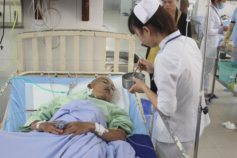 Một cán bộ quản lý rừng bị tấn công khi làm nhiệm vụ, đang được điều trị tại BVĐK Lâm Đồng