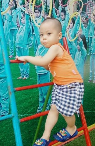 Nhìn con bụ bẫm đáng yêu sau 3 tháng tham gia nghiên cứu, lòng mẹ ngập tràn hạnh phúc