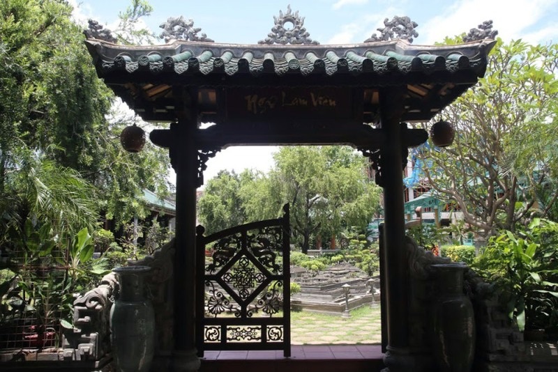 Toàn bộ công trình nằm trong khu Ngự Lãm Viên của gia đình anh Tùng.