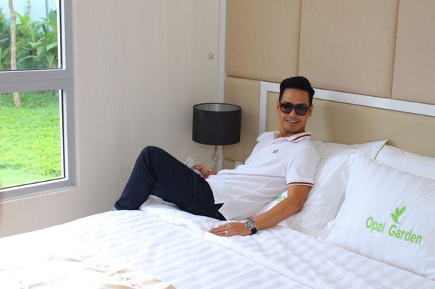 MC Phan Anh trải nghiệm căn hộ mẫu dự án Opal Garden