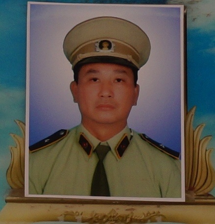 
Cán bộ quản lý thị trường bị nhóm buôn lậu đánh chết
