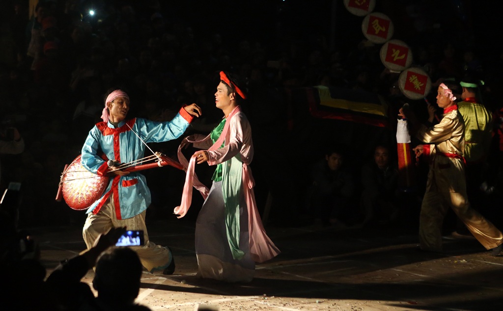 
Trò Trám hiện là một trong những lễ hội hấp dẫn và độc nhất vô nhị ở Việt Nam. Lễ hội được diễn ra vào đêm 11 và rạng sáng 12 tháng Giêng hàng năm.
