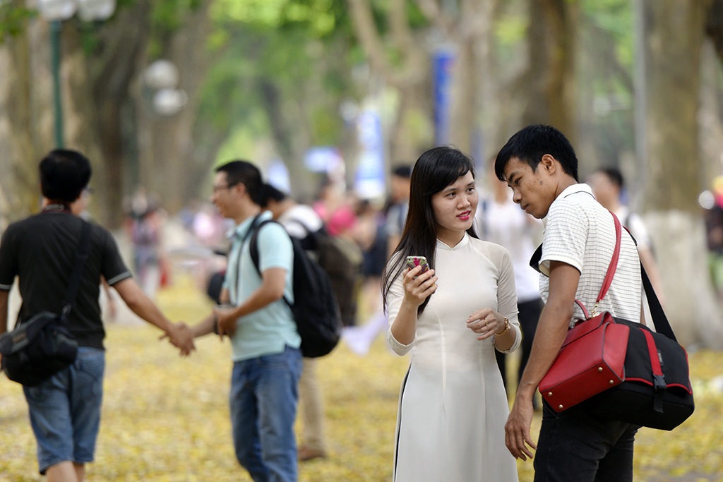 
Các tay máy hoạt động hết công suất để kịp ghi lại những khoảnh khắc đẹp.
