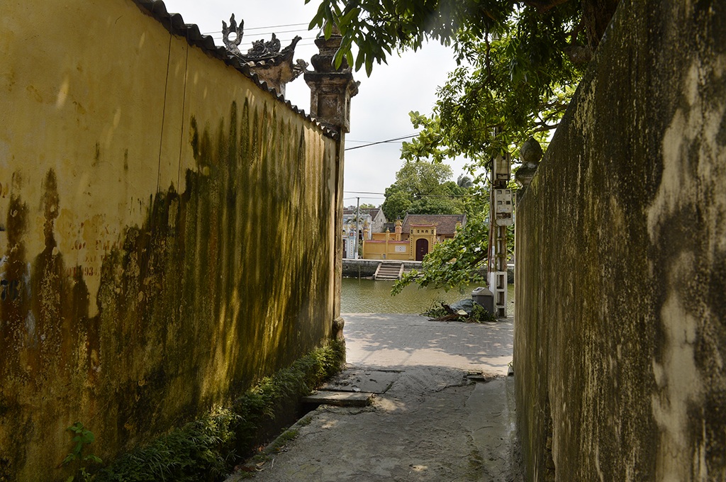 
... cho tới những con ngõ nhỏ phủ đầy vết thời gian, tất cả đều khiến chúng ta nhìn ngắm không nỡ rời mắt.
