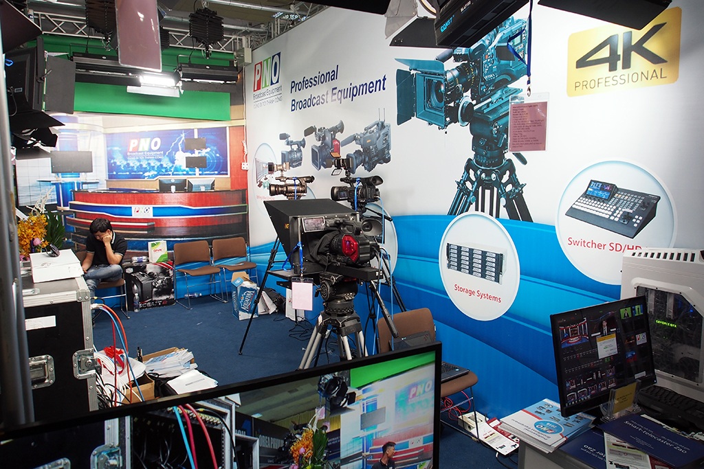 Các thế hệ máy quay phục vụ cho giới sản xuất tin, chương trình truyền hình.