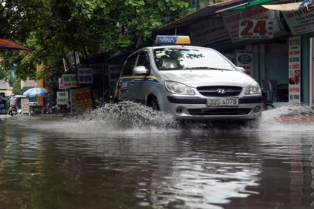 
Bất kể thời tiết nắng hay mưa, khu vực này nước thải luôn ứ đọng trong thời gian dài.
