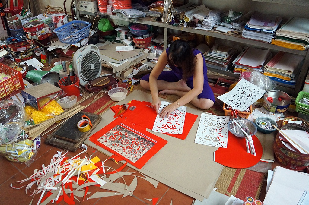 
Có nhiều món đồ vàng mã được làm rất cầu kỳ, tỉ mỉ.
