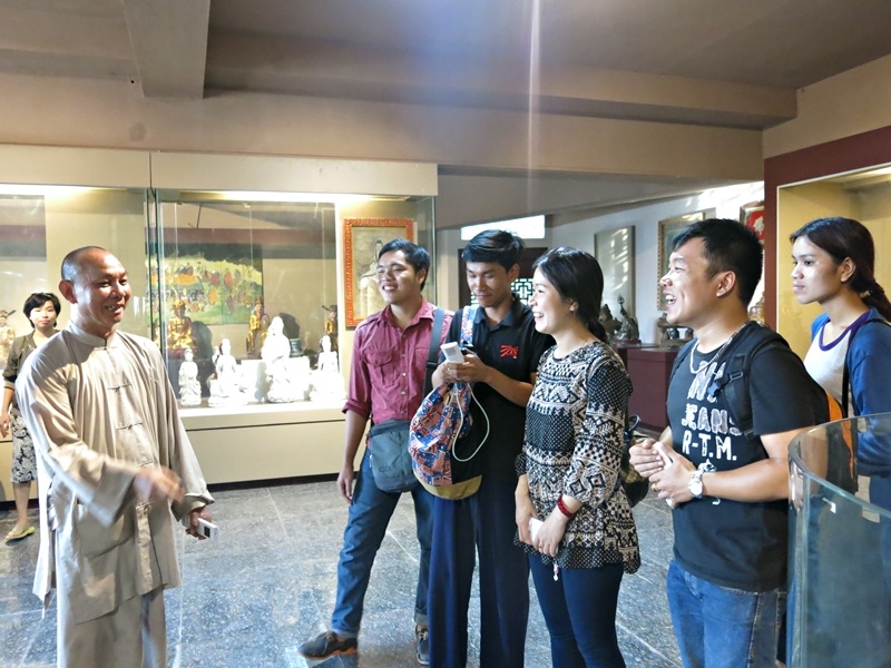 Những câu chuyện xoay quanh những hiện vật trưng bày ở Bảo tàng hấp dẫn người nghe