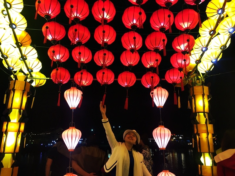 Mãn nhãn với Hội đèn lồng ở phố cổ Hội An - 10 Mãn nhãn với Hội đèn lồng ở phố cổ Hội An - 10