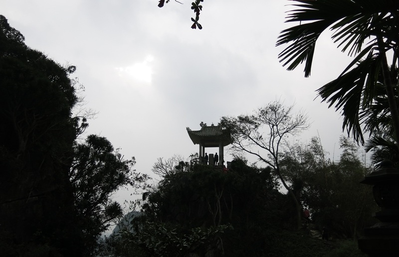 Vọng Gác Đài trên đỉnh Ngũ Hành Sơn