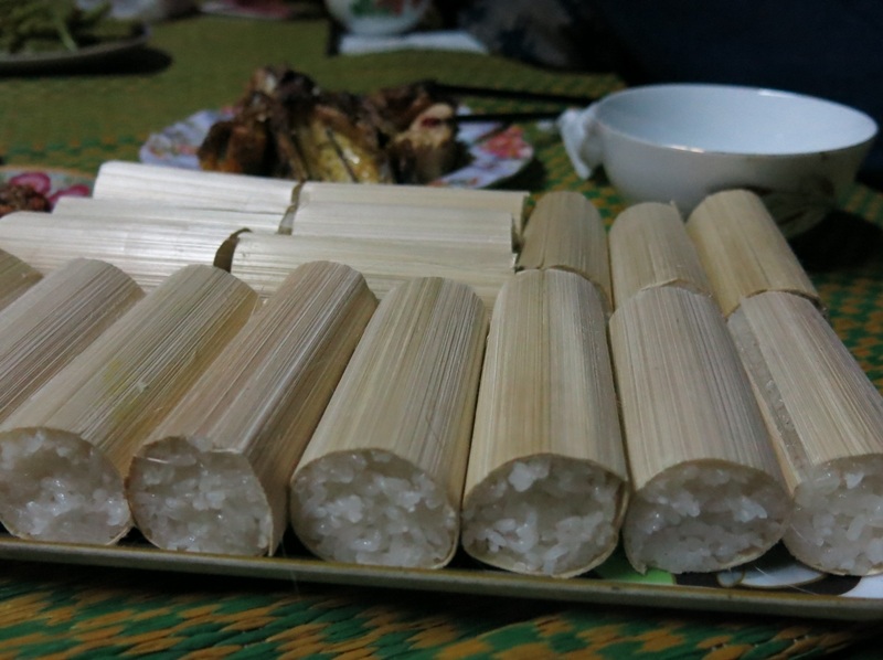 Cơm lam là món không thể thiếu trong ngày Tết của người Cơ Tu