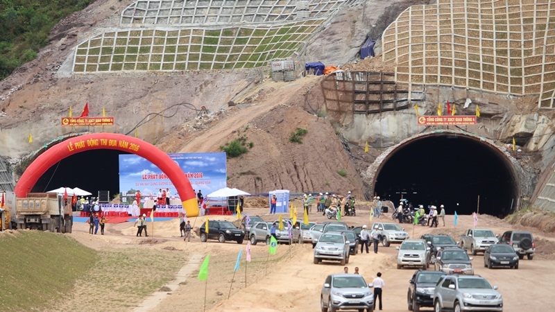 Đoạn hầm Núi Eo (thuộc huyện Duy Xuyên, Quảng Nam) thuộc tuyến cao tốc Đà Nẵng - Quảng Ngãi