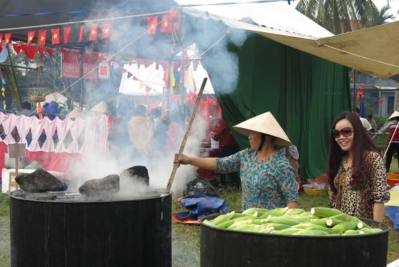 Hơn 10.000 quả bắp được chuẩn bị cho ngày hội