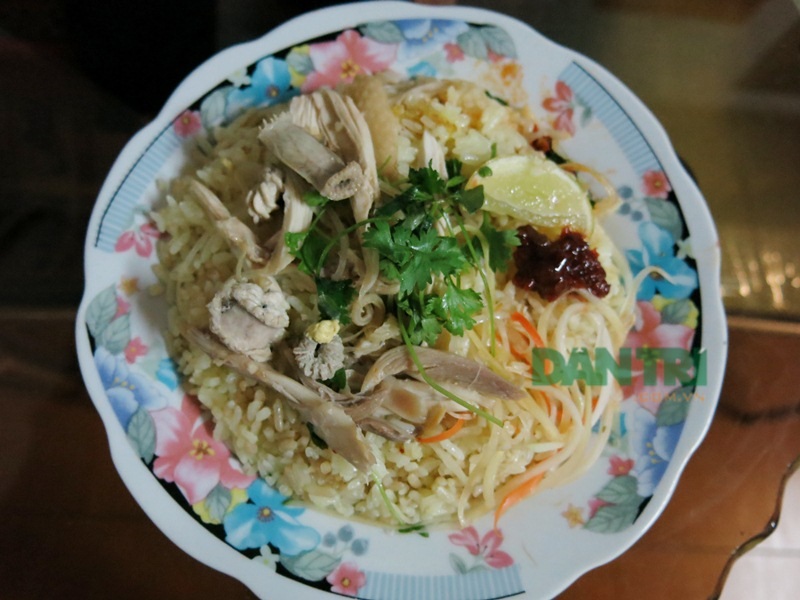Cơm gà phố Hội
