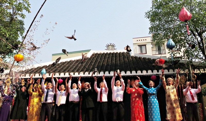 Nghi thức thả chim bồ câu cầu quốc thái dân an