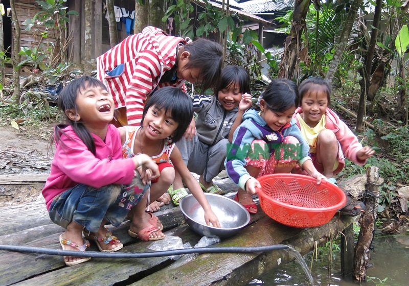 Hồn nhiên trẻ em vùng cao - 9