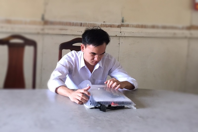 TS Mai Văn Hiền được cách tốt nghiệp THPT, đăng ký thi 3 môn khối A để dự tuyển vào đại học.