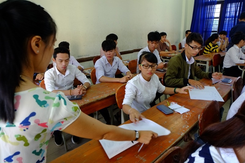 Các thí sinh dự thi THPT quốc gia 2016 tại cụm thi 40 ở Đà Nẵng