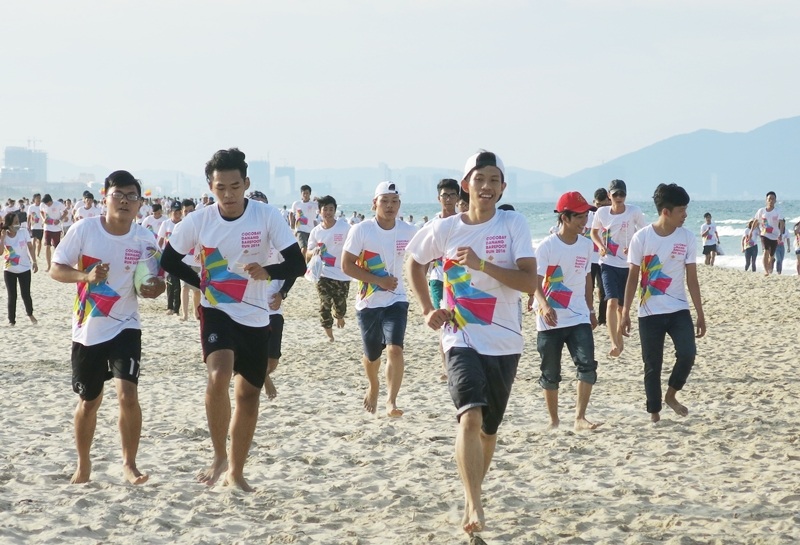 Sôi động “Đôi chân trần trên biển Đà Nẵng 2016” - 3