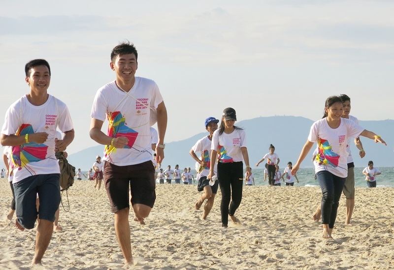 Sự kiện thu hút người dân và du khách, đặc biệt là những người trẻ hào hứng tham gia