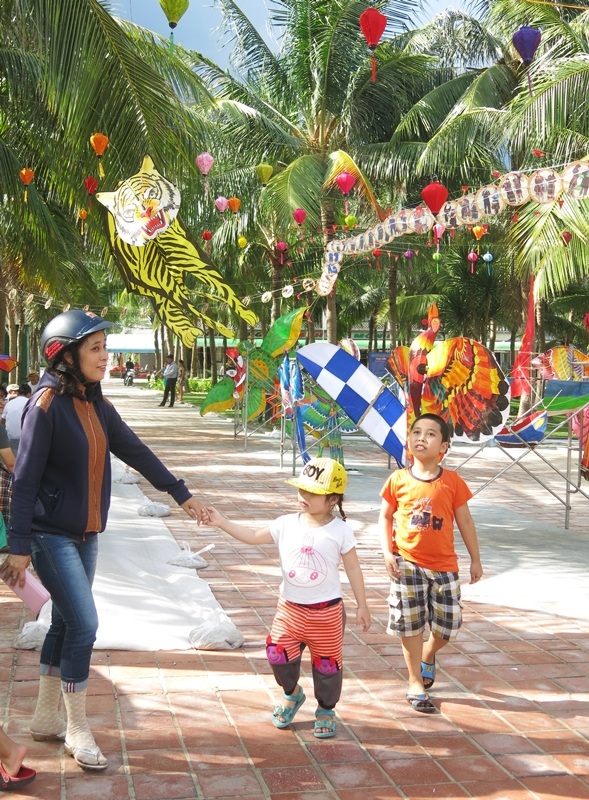 Không gian lễ hội diều rực rỡ sắc màu