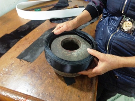 Trước đây, khăn xếp chỉ làm duy nhất mộ màu đen