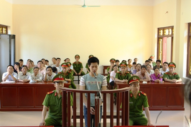 Bị cáo Nguyễn Minh Vương tại vành móng ngựa