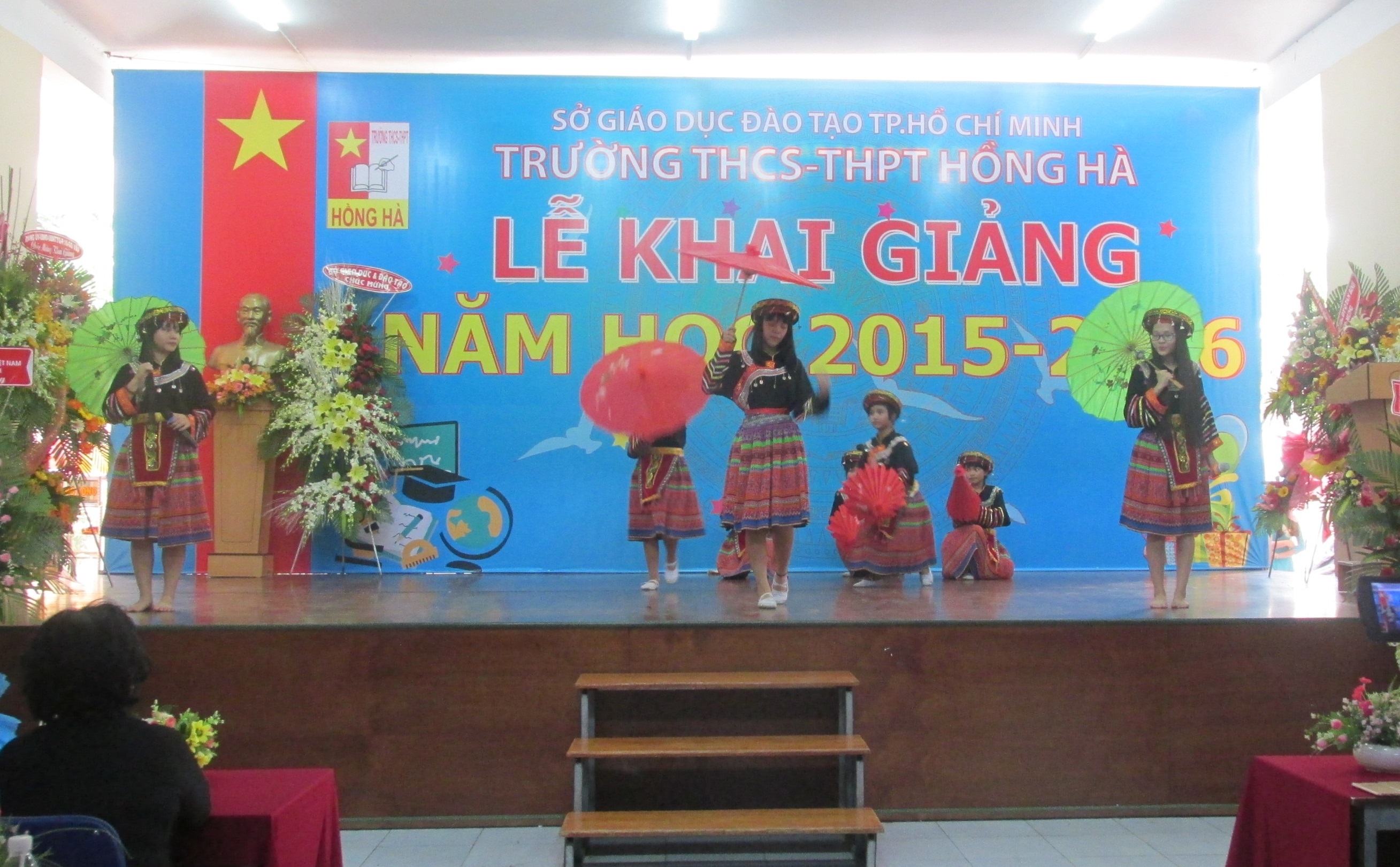 cac-hoc-sinh-la-con-cu-dan-dao-truong-sa-bieu-dien-van-nghe-trong-le-khai-giang-nam-hoc-moi-1440841789855 cac-hoc-sinh-la-con-cu-dan-dao-truong-sa-bieu-dien-van-nghe-trong-le-khai-giang-nam-hoc-moi-1440841789855