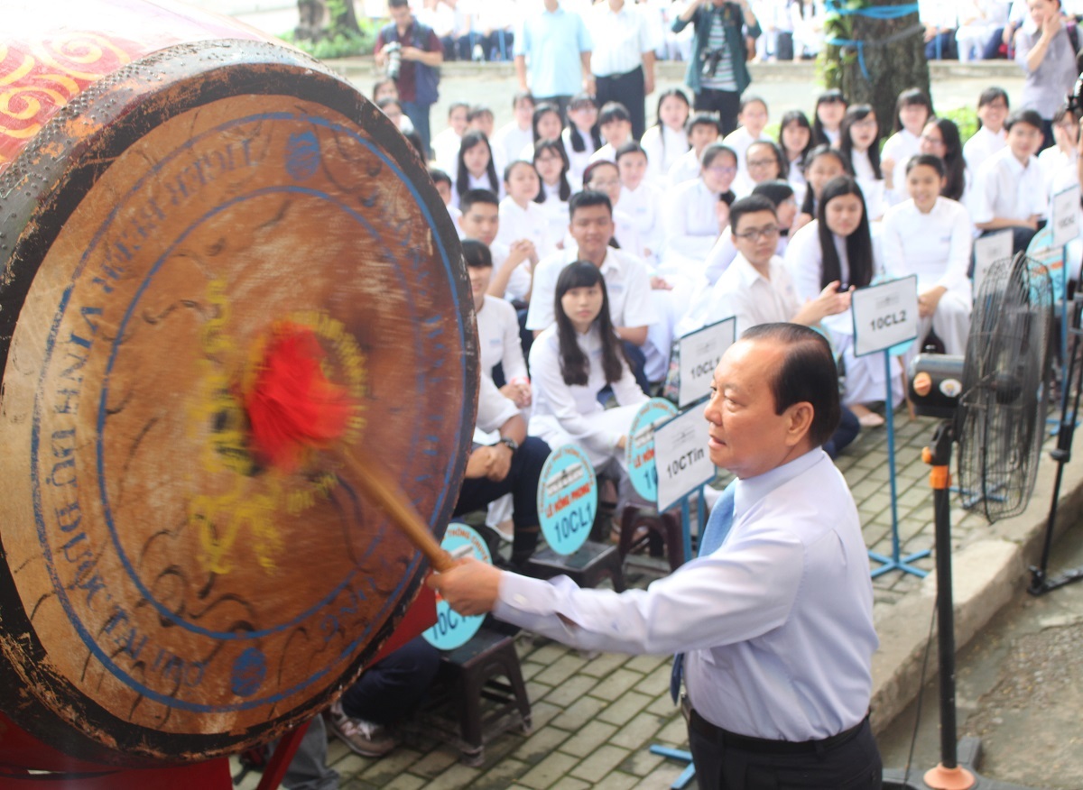 khai-giang-le-hong-phong-9-1441422629321 khai-giang-le-hong-phong-9-1441422629321